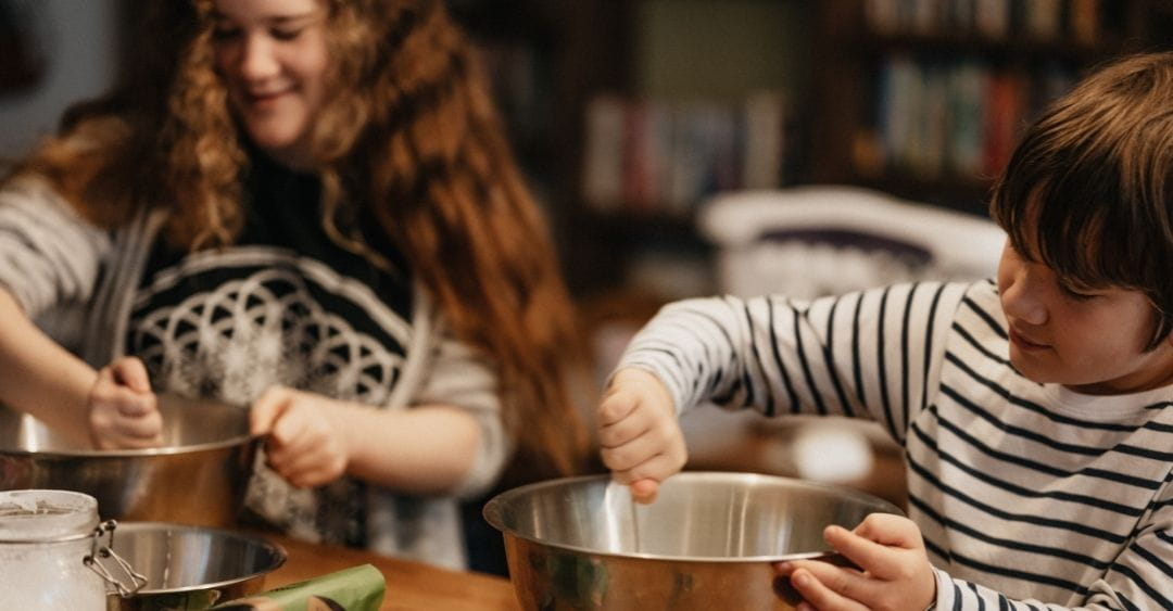 kids whipping up food