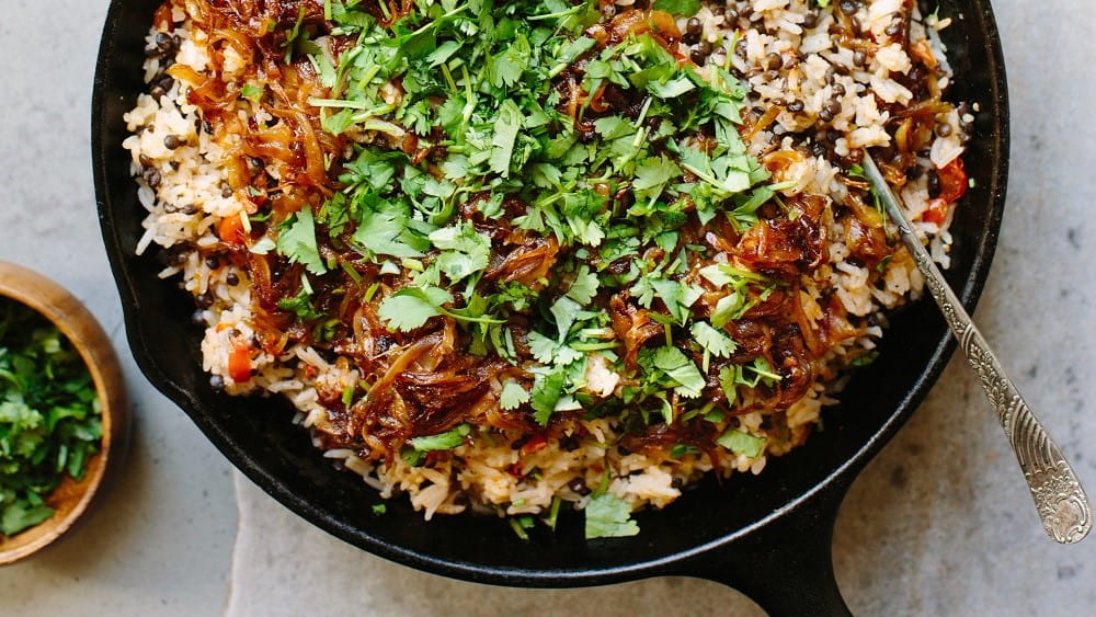 Tomato pilaf in pan