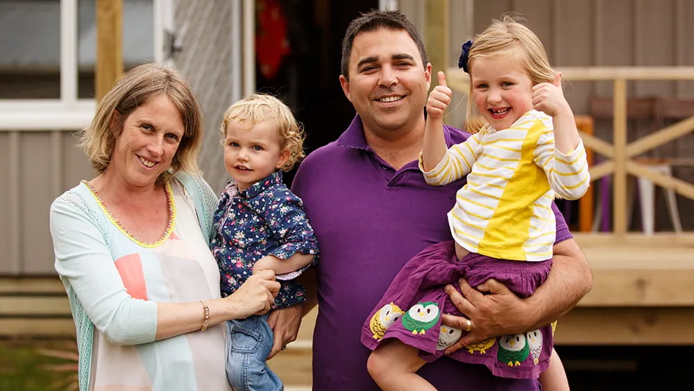 Quinn and Victoria with their family at home after renovating with gas